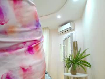 Nicolefoxery Chaturbate stream image from June 17, 2025