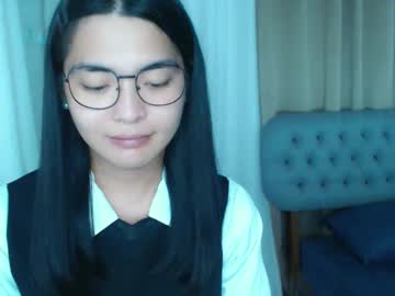 Zhaviahale Chaturbate stream image from June 17, 2025