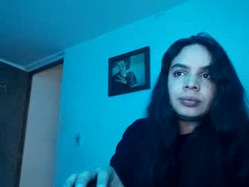 Juanaflorecita Chaturbate stream image from June 17, 2025