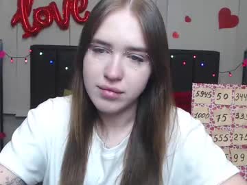 Laurahlot Chaturbate stream image from June 17, 2025