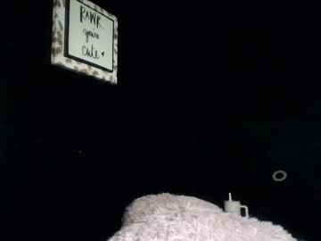 Slum_Bunny Chaturbate stream image from June 17, 2025