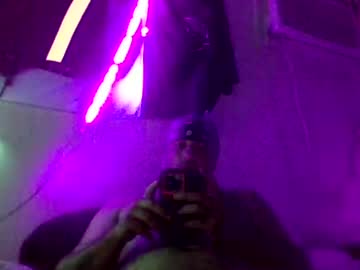 Urdaddy875867 Chaturbate stream image from June 17, 2025