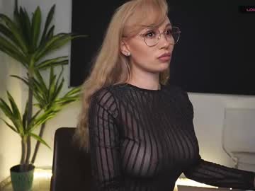 Vanessa_De_Ville Chaturbate stream image from June 17, 2025