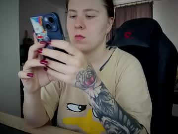 Oliviamunk Chaturbate stream image from June 17, 2025