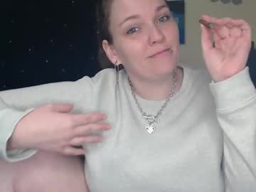 Toxiclilly Chaturbate stream image from June 17, 2025