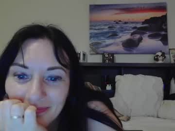 Wrenleigh Chaturbate stream image from June 17, 2025