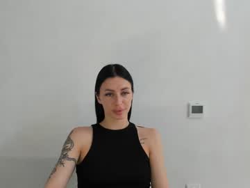 Cameroniz7 Chaturbate stream image from June 17, 2025