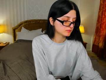 Lolavels Chaturbate stream image from June 17, 2025