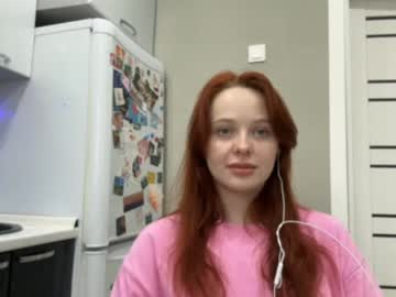 Easterfarlow Chaturbate stream image from June 17, 2025