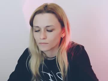 Peppymia Chaturbate stream image from June 17, 2025