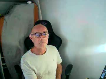 Cam064 Chaturbate stream image from June 17, 2025