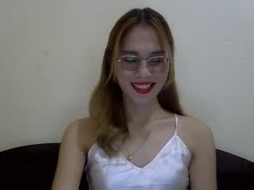Chelly4u69 Chaturbate stream image from June 17, 2025