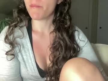 Maddyhasyummypussy Chaturbate stream image from June 17, 2025