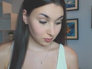Cuty_Puma Chaturbate stream image from June 17, 2025