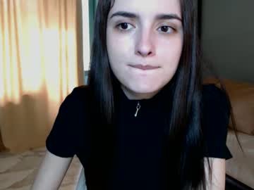 Ameliebanshee Chaturbate stream image from June 17, 2025