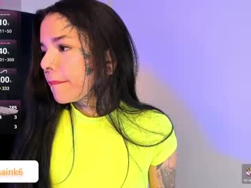 Niinaink Chaturbate stream image from June 17, 2025