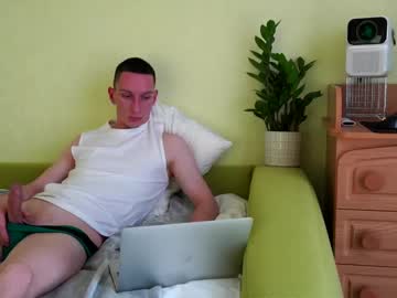 Boyturtle Chaturbate stream image from June 17, 2025