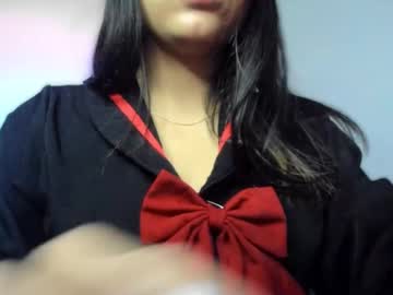Mady_W Chaturbate stream image from June 17, 2025