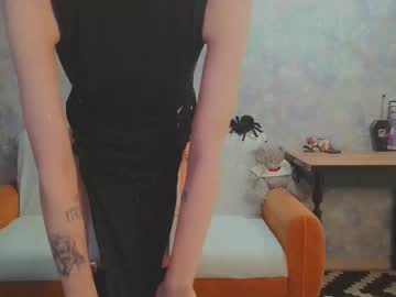 Mellissmolly Chaturbate stream image from June 17, 2025