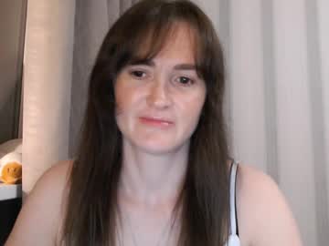 Pineapple__Mood Chaturbate stream image from June 17, 2025