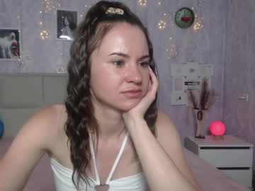 Kiaracriegs Chaturbate stream image from June 17, 2025
