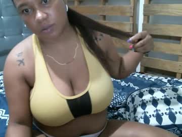 Keniazapata Chaturbate stream image from June 17, 2025