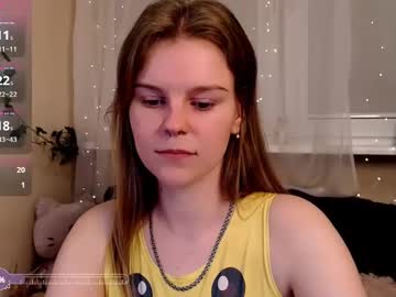 Komorebbi Chaturbate stream image from June 17, 2025