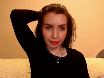 Emma719510 Chaturbate stream image from June 17, 2025
