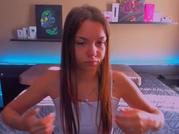 Alexabarkley Chaturbate stream image from June 18, 2025
