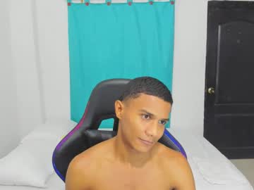 Corzoethan Chaturbate stream image from June 18, 2025