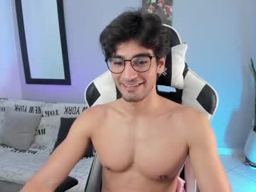 Zarthurboy Chaturbate stream image from June 18, 2025