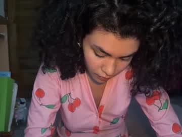 Babydrippp Chaturbate stream image from June 18, 2025