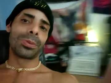 Moneyhubmaker Chaturbate stream image from June 18, 2025