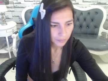 Rose_Jones_A Chaturbate stream image from June 18, 2025