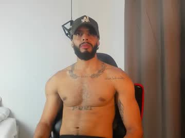 Dwaynehoff Chaturbate stream image from June 18, 2025
