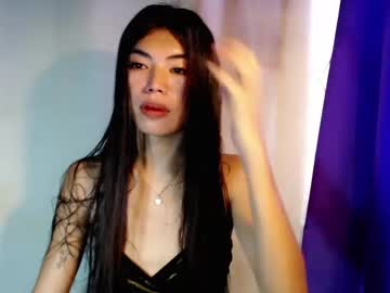 Hotty_Zeah Chaturbate stream image from June 18, 2025