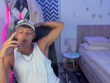 Slim_Master12 Chaturbate stream image from June 18, 2025