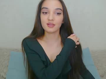 Yourdreammary Chaturbate stream image from June 18, 2025