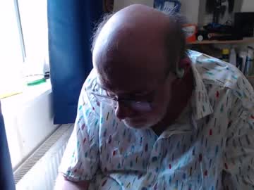 Emit_Rellevart Chaturbate stream image from June 18, 2025