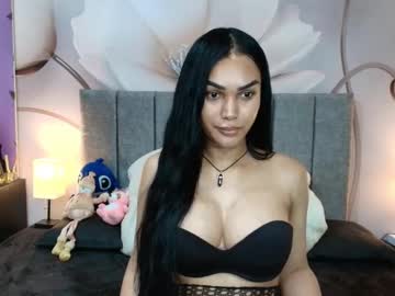 Genesischica Chaturbate stream image from June 18, 2025