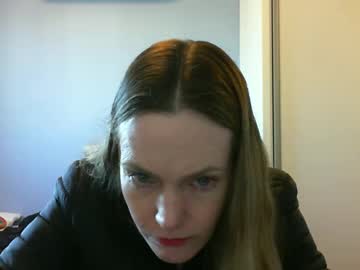 Crazyanny Chaturbate stream image from June 18, 2025