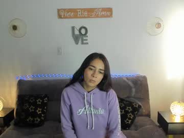 Linda_M1 Chaturbate stream image from June 18, 2025