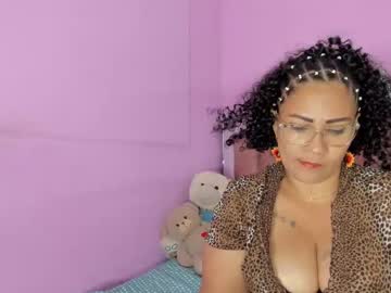 Vicka29 Chaturbate stream image from June 18, 2025
