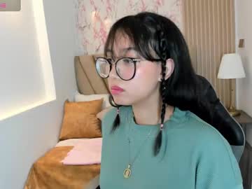 Yuna__Min Chaturbate stream image from June 18, 2025