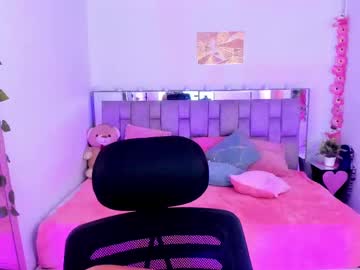 Chaarlott_M1 Chaturbate stream image from June 18, 2025
