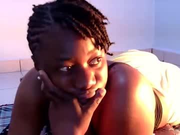 Fine_Assss Chaturbate stream image from June 18, 2025