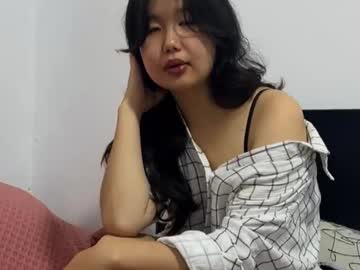 Lushmoonlight Chaturbate stream image from June 18, 2025