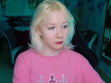 Nancymartinez Chaturbate stream image from June 18, 2025