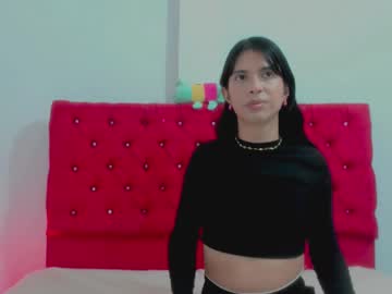 Alexa_Henao_ Chaturbate stream image from June 18, 2025