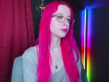 Missnikkivill Chaturbate stream image from June 18, 2025